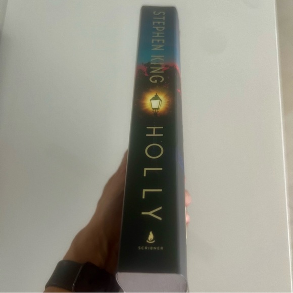 Holly by Stephen King - Picture 3 of 5